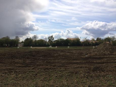 AIFFRES - 341 m2 - 41500euros