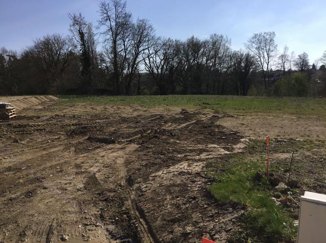 BEAULIEU-SOUS-LA-ROCHE - 453 m2 - 34800euros