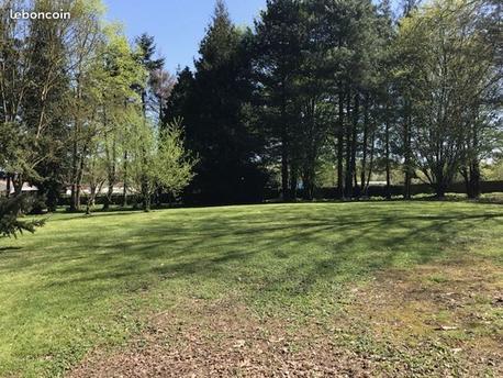 BELLEVILLE-SUR-VIE - 1120 m2 - 79000euros