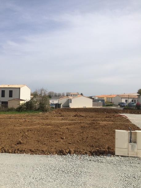CHAURAY - 296 m2 - 35520euros
