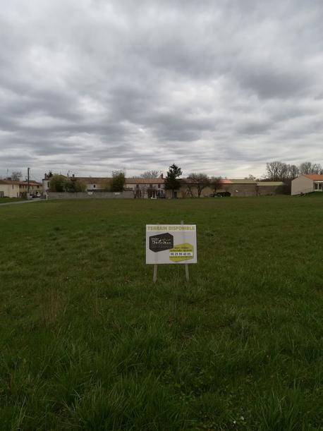 COURCON - 520 m2 - 30000euros