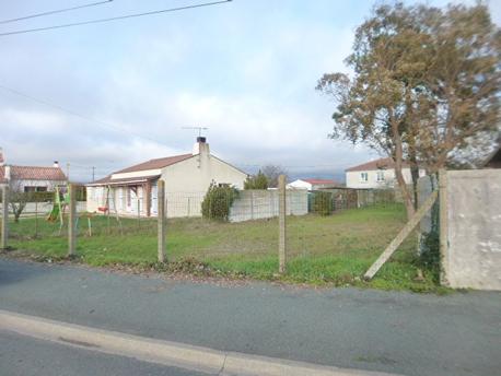 L'AIGUILLON-SUR-MER - 544 m2 - 68300euros