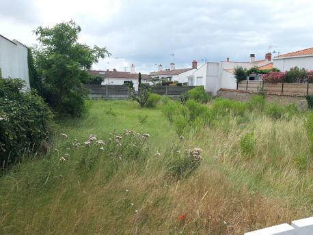 L'AIGUILLON-SUR-MER - 546 m2 - 59785euros