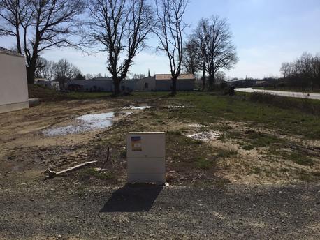 LA FERRIERE - 556 m2 - 45000euros