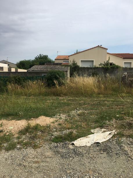 LA ROCHE-SUR-YON - 170 m2 - 39500euros