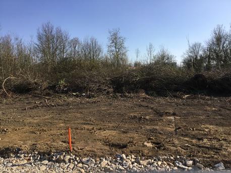 LA ROCHE-SUR-YON - 391 m2 - 55000euros