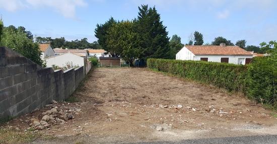 LA TRANCHE-SUR-MER - 347 m2 - 64890euros