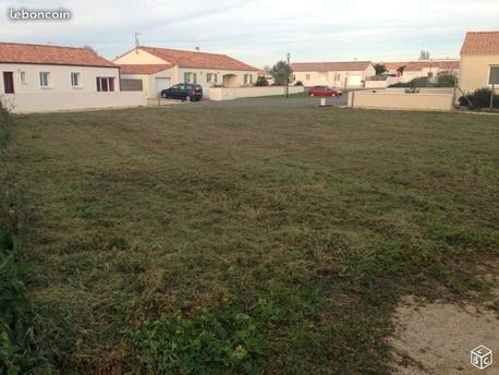 LE BERNARD - 515 m2 - 53000euros