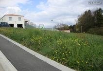 POUZAUGES - 664 m2 - 26594euros