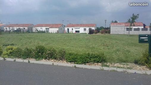 SAINT-MARTIN-DES-NOYERS - 727 m2 - 37900euros