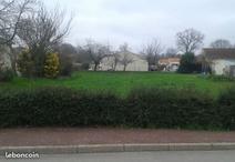 SAINTE-FLAIVE-DES-LOUPS - 946 m2 - 79900euros