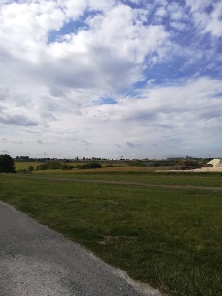 SAINTES - 614 m2 - 70900euros