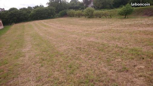 XANTON-CHASSENON - 1680 m2 - 29900euros